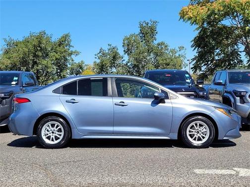 2022 Toyota Corolla Hybrid LE