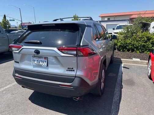 2024 Toyota RAV4 Hybrid XLE