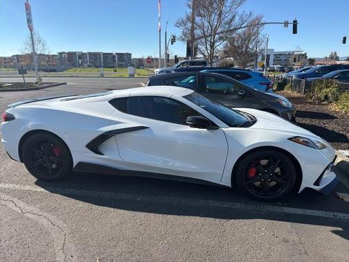 2022 Chevrolet Corvette Stingray w/2LT