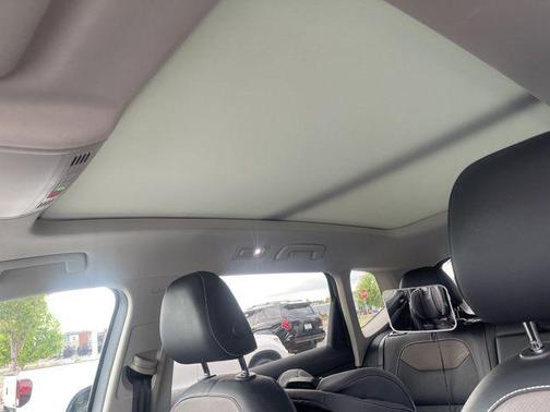Silver Metallic 2022 Volkswagen Taos 1.5T SEL