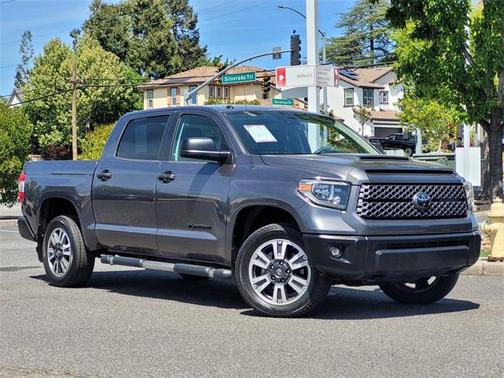 2018 Toyota Tundra SR5