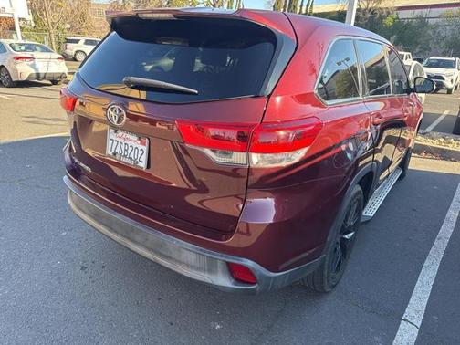 2017 Toyota Highlander LE