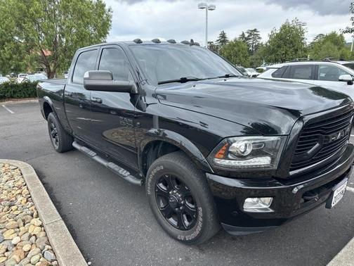 2018 RAM 2500 Laramie Crew Cab 4x2 6'4' Box