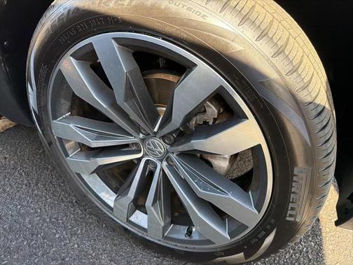 2019 Volkswagen Atlas 3.6L SEL Premium