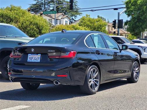 2022 BMW 330 xDrive