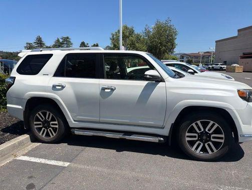 Blizzard Pearl 2017 Toyota 4Runner Limited