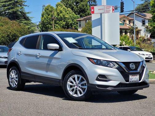 Brilliant Silver Metallic 2020 Nissan Rogue Sport S