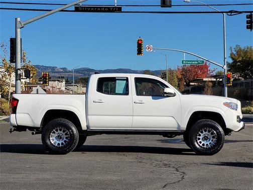 2018 Toyota Tacoma SR