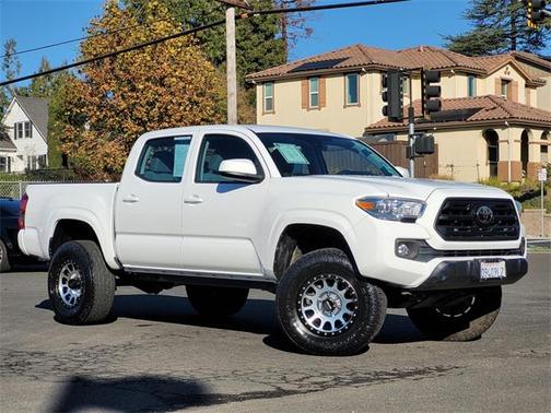 2018 Toyota Tacoma SR