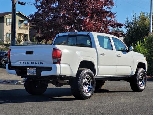 2018 Toyota Tacoma SR