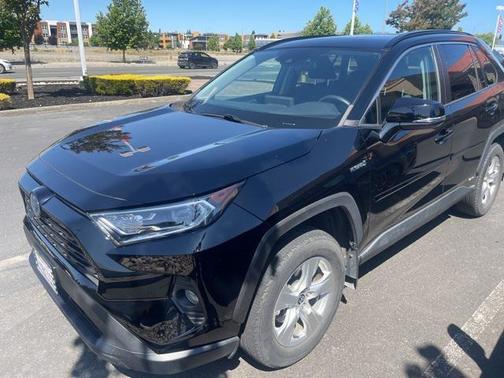 2021 Toyota RAV4 Hybrid XLE