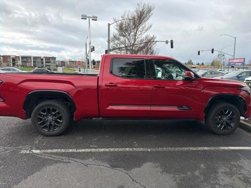 2022 Toyota Tundra Platinum