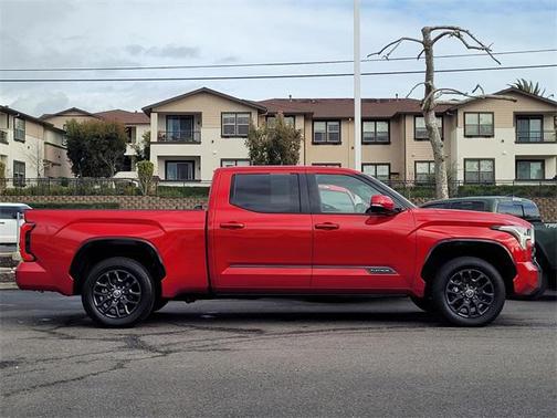 2022 Toyota Tundra Platinum