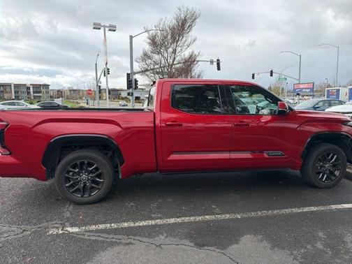 2022 Toyota Tundra Platinum