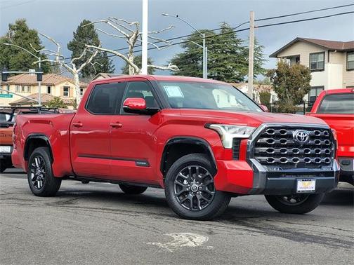 2022 Toyota Tundra Platinum