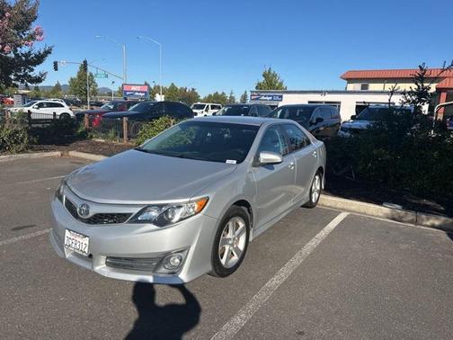 2014 Toyota Camry SE