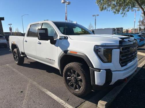 2025 GMC Sierra 2500 AT4