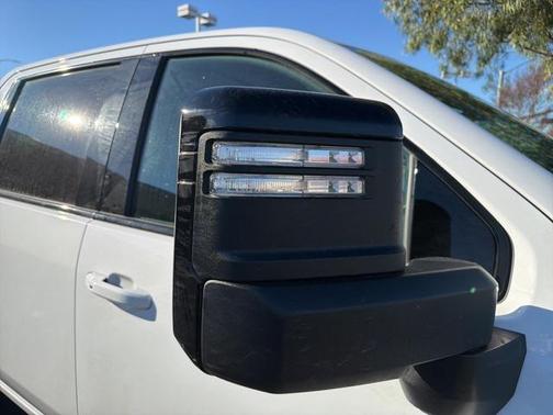 2025 GMC Sierra 2500 AT4