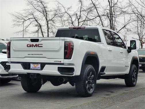 2025 GMC Sierra 2500 AT4
