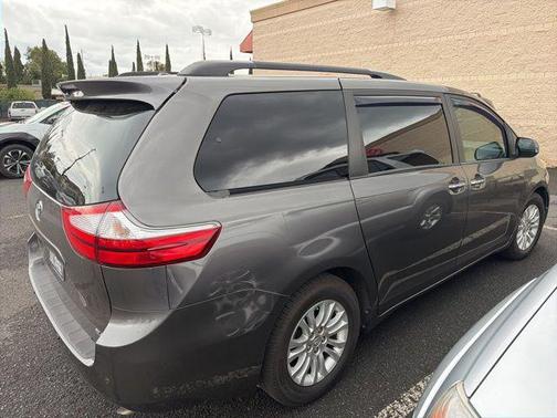 2015 Toyota Sienna XLE Premium