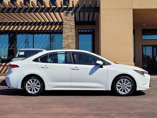 Ice Cap 2023 Toyota Corolla LE