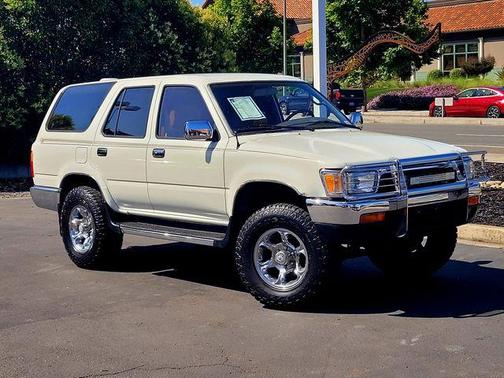 White 1995 Toyota 4Runner SR5 V6