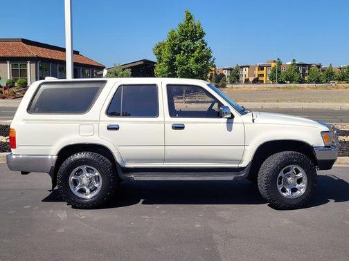White 1995 Toyota 4Runner SR5 V6