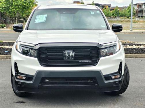Platinum White Pearl 2023 Honda Ridgeline Black