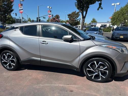 2018 Toyota C-HR XLE Premium