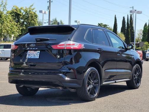 2022 Ford Edge ST Line