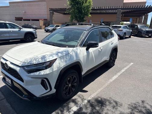 2022 Toyota RAV4 Hybrid SE