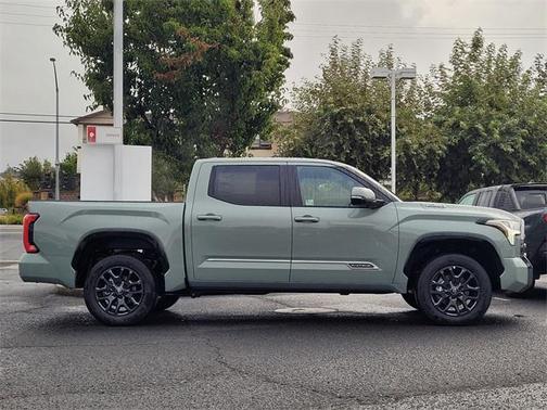 2026 Toyota Tundra Hybrid Platinum