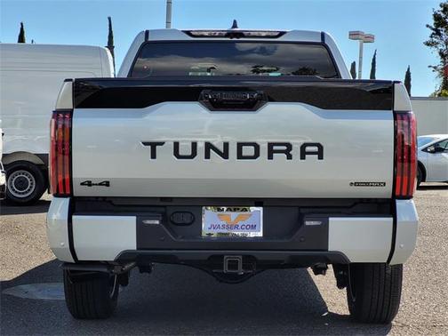 2026 Toyota Tundra Hybrid Platinum