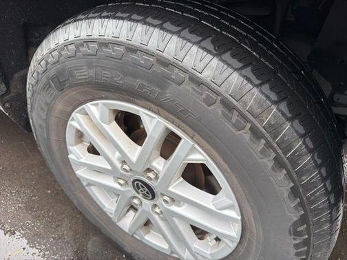 2022 Toyota Tundra SR5