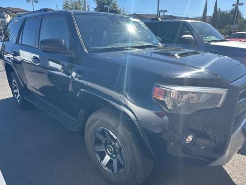 2024 Toyota 4Runner TRD Off Road