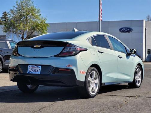 2018 Chevrolet Volt LT