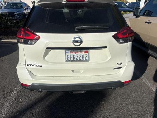 2018 Nissan Rogue SV