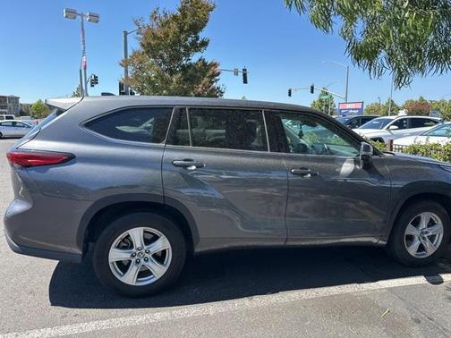 2021 Toyota Highlander L