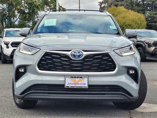 2023 Toyota Highlander Hybrid XLE