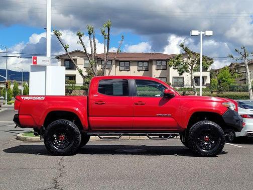 Barcelona Red Metallic 2017 Toyota Tacoma SR5