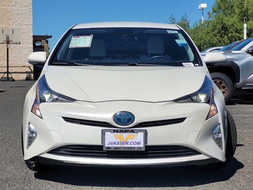 Blizzard Pearl 2016 Toyota Prius Three Touring