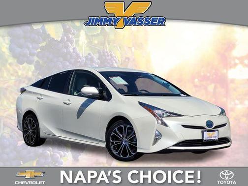 Blizzard Pearl 2016 Toyota Prius Three Touring