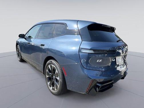 2026 BMW iX xDrive45