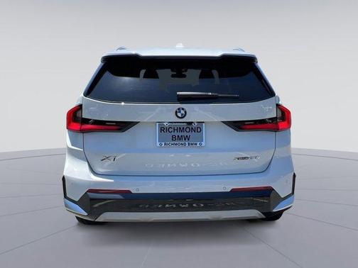 Alpine White 2026 BMW X1 xDrive28i