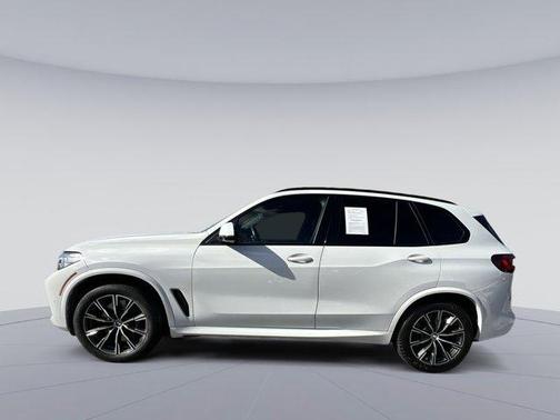 2023 BMW X5 M50i