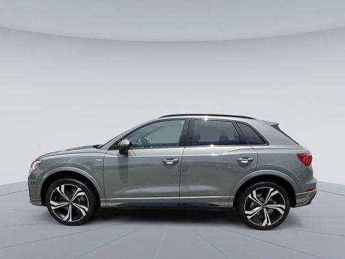 Chronos Gray Metallic 2024 Audi Q3 45 S line Premium
