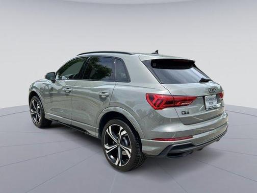 Chronos Gray Metallic 2024 Audi Q3 45 S line Premium