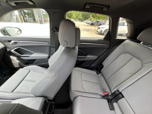 Chronos Gray Metallic 2024 Audi Q3 45 S line Premium
