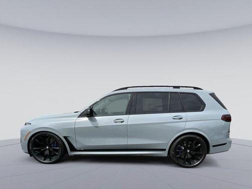Gray Metallic 2026 BMW X7 M60i
