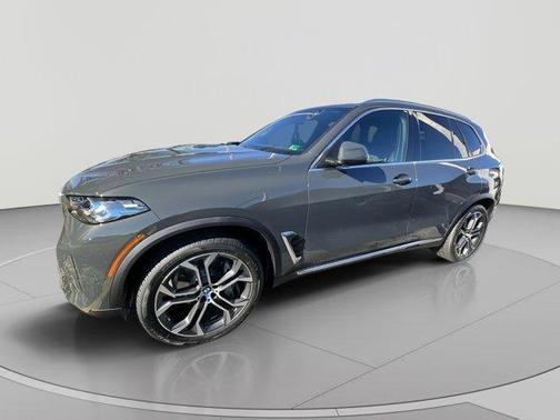 Gray Metallic 2026 BMW X5 xDrive40i
